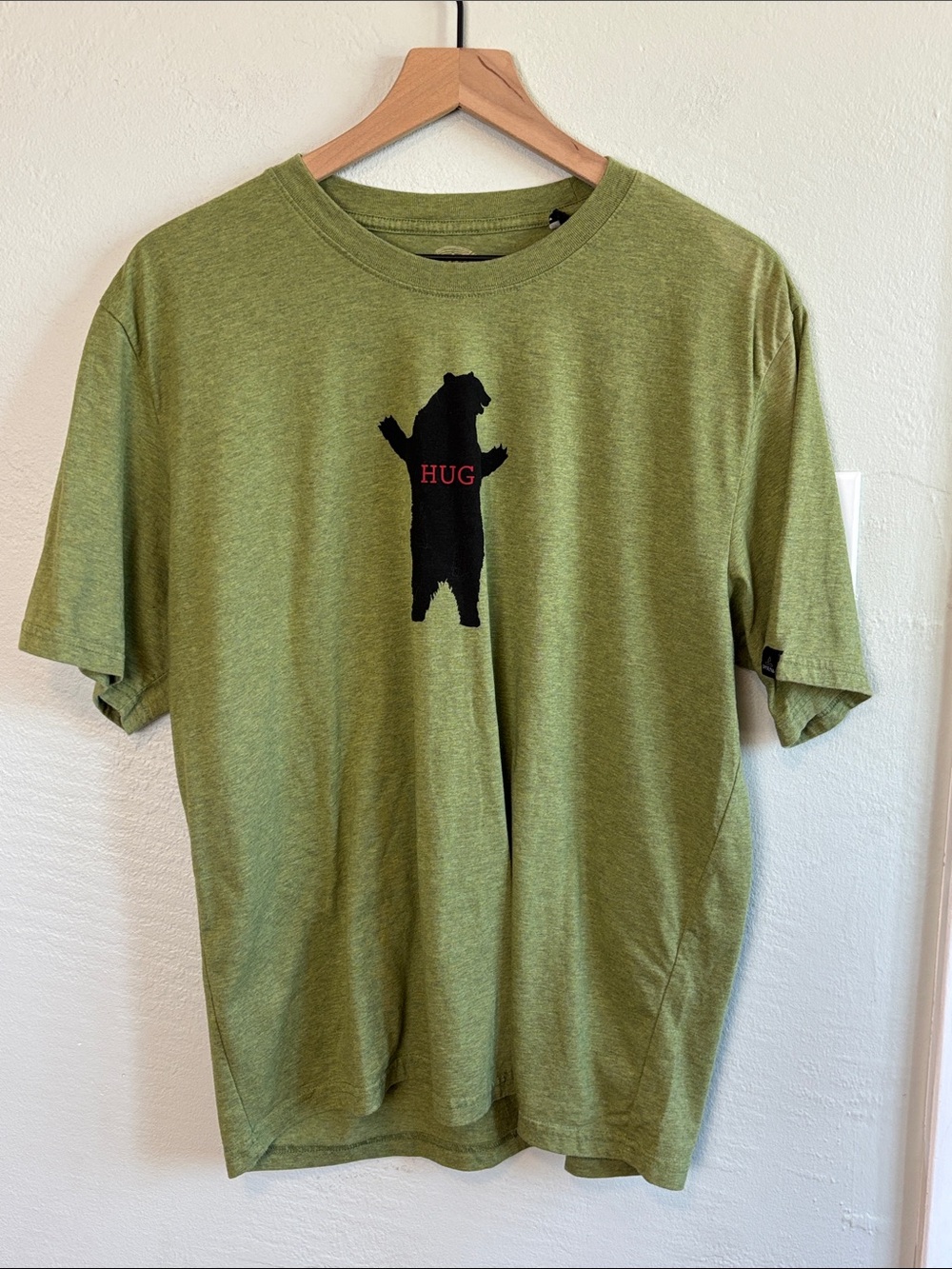 Bundle 2/$30! Prana Olive Green Bear Hug Graphic Tee Mens XL EUC Gorpcore